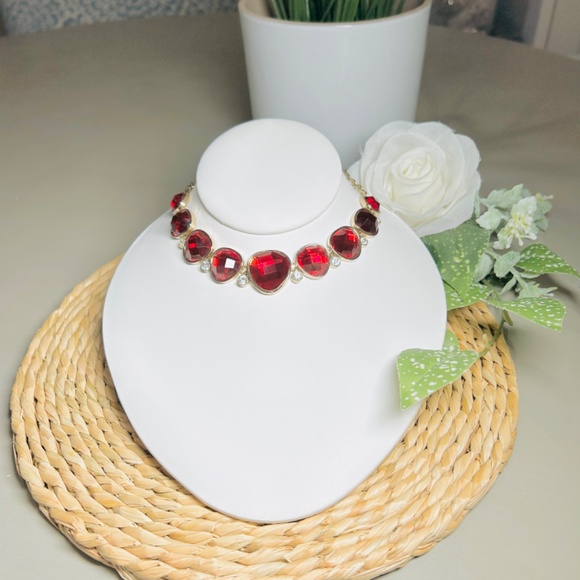 Glamorous Deep Red Colored Faceted Cabochon and Crystal Fashion Necklace - Picture 9 of 14